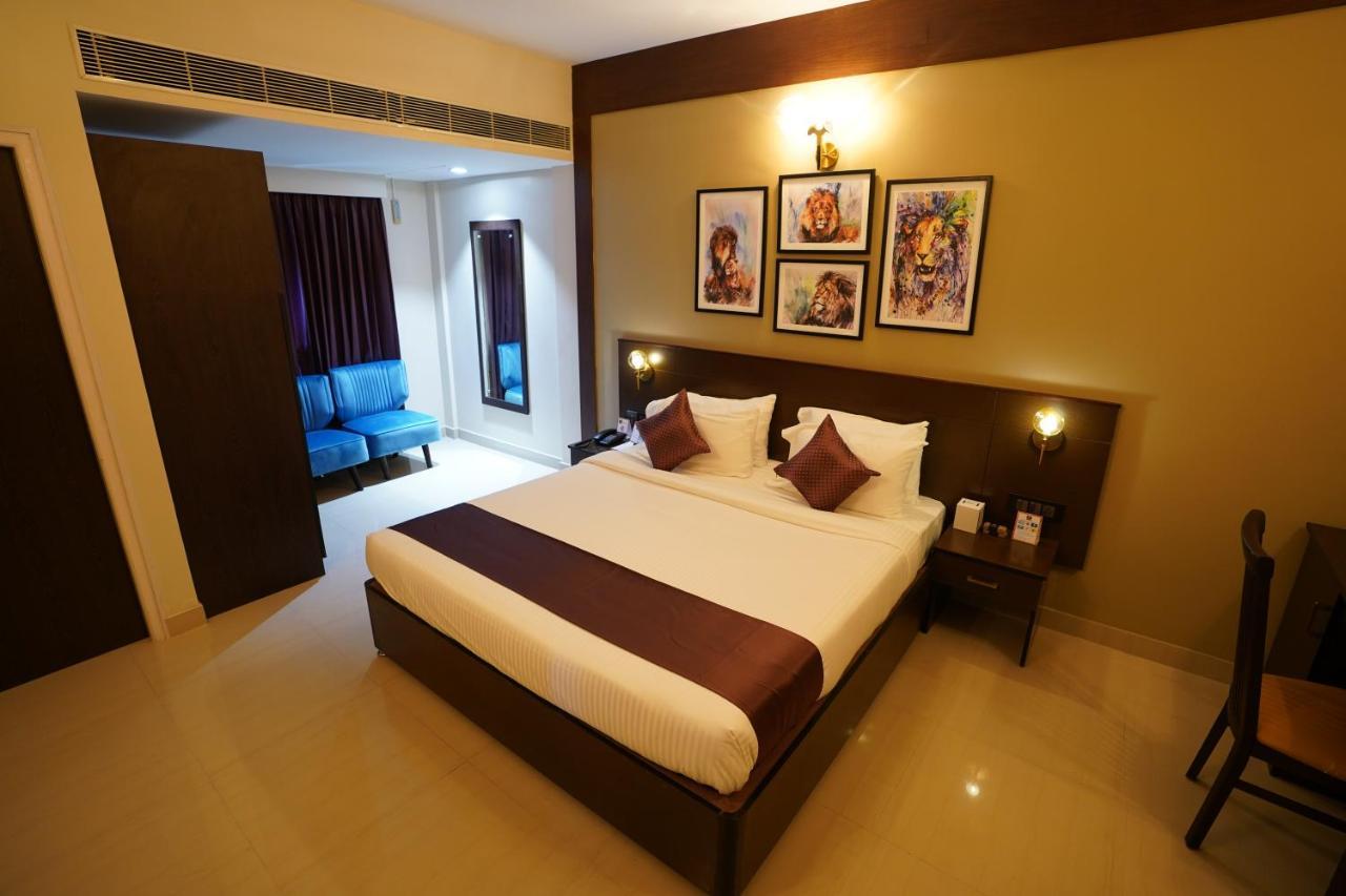 Neyyar Residency Hotell Neyyattinkara Eksteriør bilde